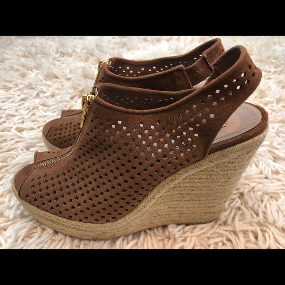 Steve Madden Brown Wedge Size 8